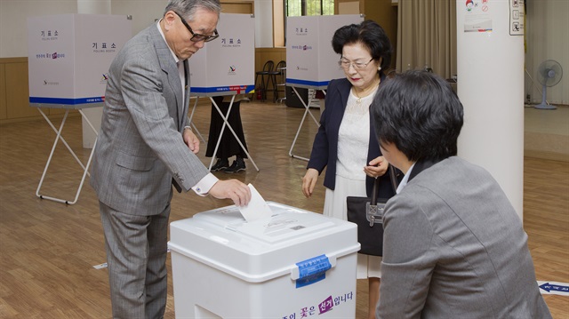Güney Kore seçmeni bugün yeni liderini seçiyor.