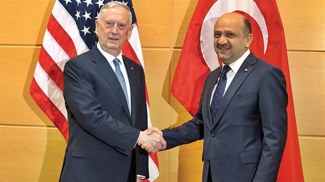 Milli Savunma Bakanı Işık ile ABD'li mevkidaşı