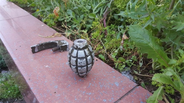 Söz konusu cismin gerçek el bombası olmadığı, dökümden yapılmış el bombası görünümünde bir cisim olduğu ortaya çık