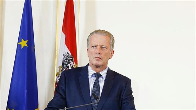 Austrian vice chancellor steps down