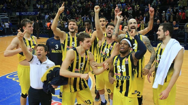Fenerbahçe'nin iki yıldızı Bogdanovic ve Udoh yılın 5'ine seçildi.