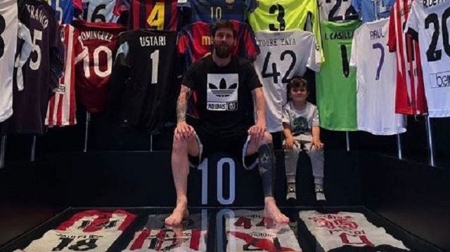 Lionel Messi'nin forma koleksiyonunu paylaştığı fotoğraf tartışmalara neden oldu. 