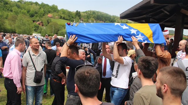 Bosna Savaşı'nın 7 kurbanı toprağa verildi.