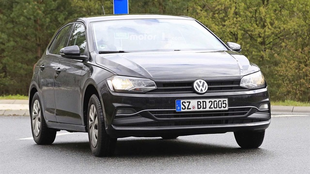 Yenilenen Volkswagen Polo yollarda görüntülendi