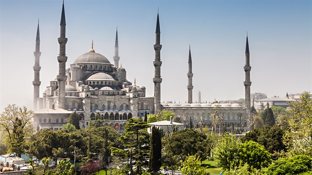 İstanbul Müftüsü Yılmaz, halkın camilerde daha çok vakit geçirmesi gerektiğine dikkati çekti. 