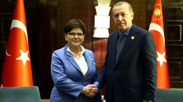 Cumhurbaşkanı Erdoğan Polonya Başbakanı Beata ile görüştü.