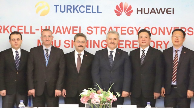 Ulaştırma Bakanı Ahmet Arslan'ında katıldığı törende Turkcell Yönetim Kurulu Başkanı Ahmet Akça ile Huawei Kıdemli Başkan Yardımcısı Tian Feng anlaşmayı imzaladı. Anlaşma, Türkiye’de yerli teknoloji geliştirilmesi amacıyla ortak ekipler kurulmasınını öngörüyor. İki şirket, nesnelerin internetiyle ilgili standardizasyon çalışmalarını artık birlikte yürütecek.