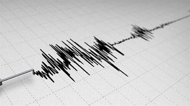 Ege'de 4.9 şiddetinde deprem oldu. 