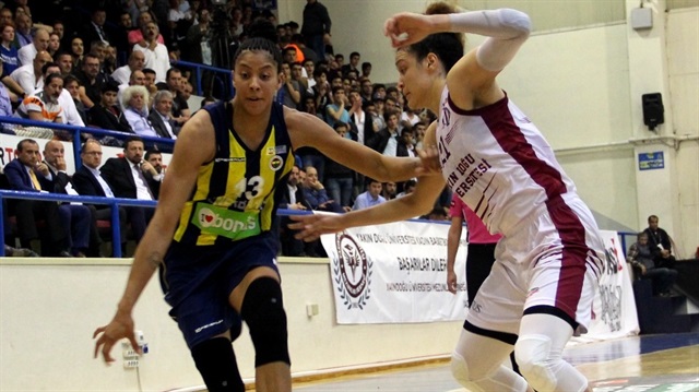 ​
Yakın Doğu Üniversitesi, 2016-2017 sezonunu lig, Türkiye Kupası ve Kadınlar Eurocup şampiyonluğu sonlandırdı.