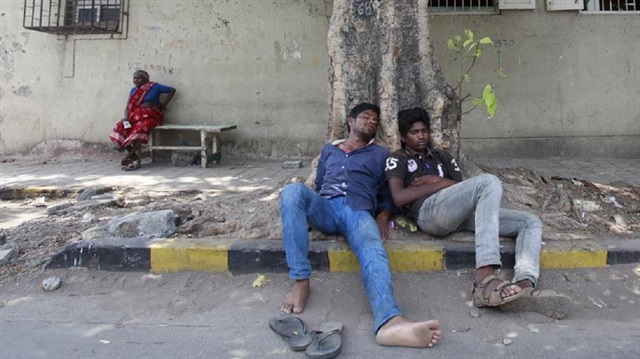 Hindistan'da aşırı sıcaklar can kaybına yol açtı.
