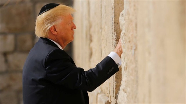 ABD Başkanı Donald Trump, Ağlama Duvarını ziyaret etti.