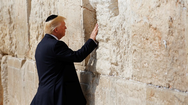 ABD Başkanı Trump, Ağlama Duvarı'ndayken 
