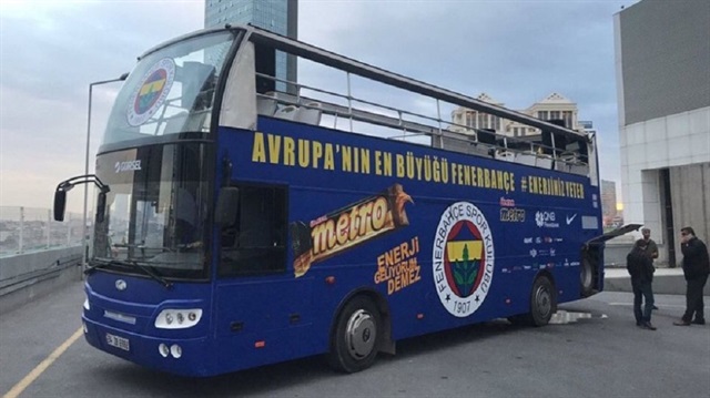 Fenerbahçe Erkek Basketbol Takımı'nı taşıyacak otobüs.