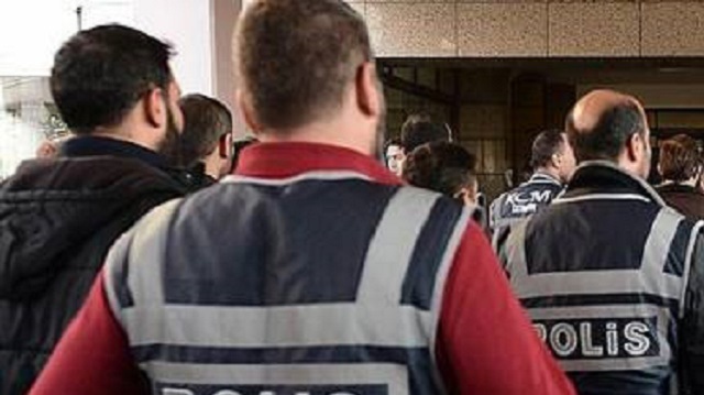 İstanbul'da 12 insan kaçakçılığı şüphelisi tutuklandı