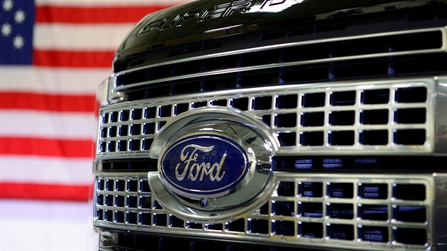 Ford Motor’un 3 yıldır CEO’su olan Mark Fields, üst yönetimde büyük bir gözden geçirmenin parçası olarak işten çıkarılıyor.