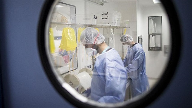 Birden fazla organında kist hidatik tespit edilen hasta, Türkiye'de ilk kez uygulanan yöntemle ameliyat edildi.