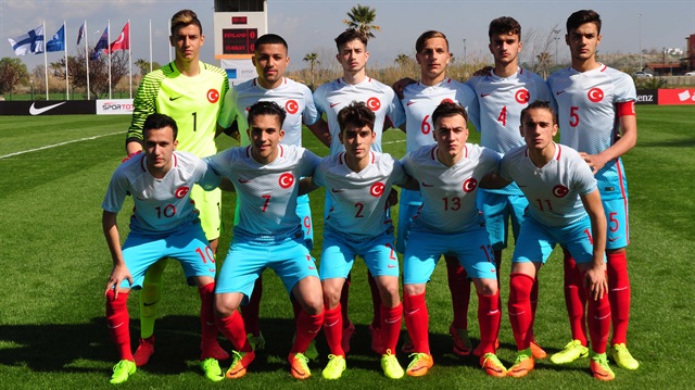 5 numaralı formasıyla Ozan Kabak, UEFA'nın dikkat çeken 10 oyuncu listesinde yer buldu.