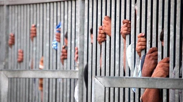 İsrail hapishanelerinde 481'i işgal altındaki Doğu Kudüs'ten olmak üzere 57'si kadın, 300'ü çocuk yaklaşık 7 bin Filistinli bulunuyor
