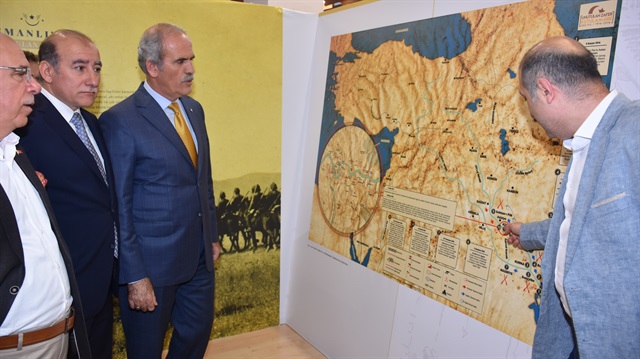 Kut'ül Amare Zaferi sergisi Merinos Atatürk Kongre Kültür Merkezi Zeki Müren Sergi Salonu'nda açıldı.