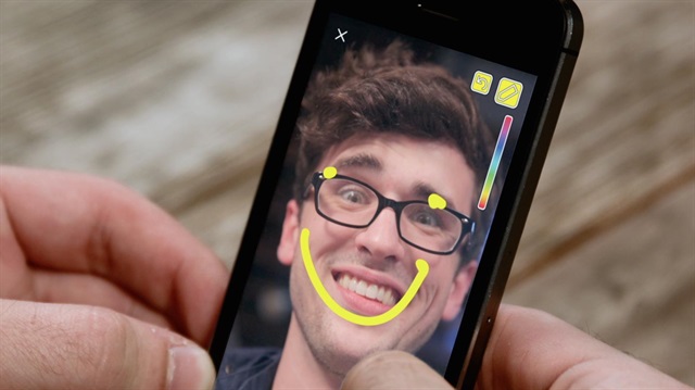 Snapchat'ten bir önemli yenilik daha: Özel Hikâye!