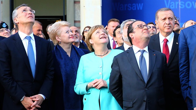 Cumhurbaşkanı Recep Tayyip Erdoğan'ın da aralarında bulunduğu NATO liderleri, 8 Temmuz 2016'da Varşova'da bir zirve gerçekleştirmişti. 