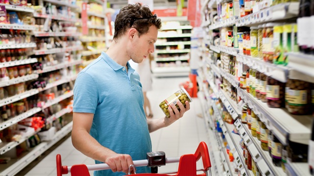 Büyük market zincirlerinde ramazan ayından 10 gün önce, en çok tüketilen 70 kalem gıdanın fiyatları listelendi.