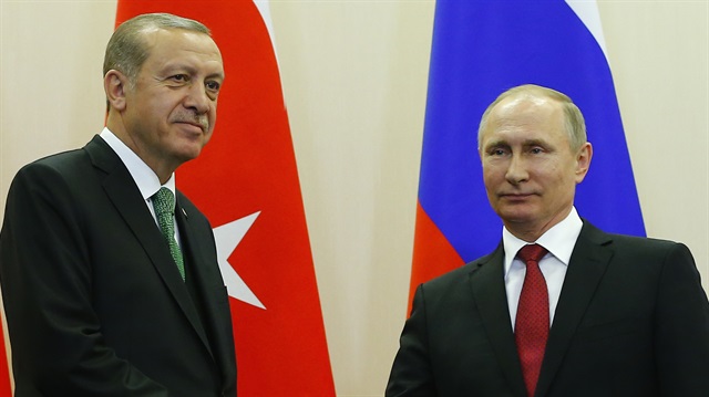 Recep Tayyip Erdoğan (L) and Vladimir Putin (R). 