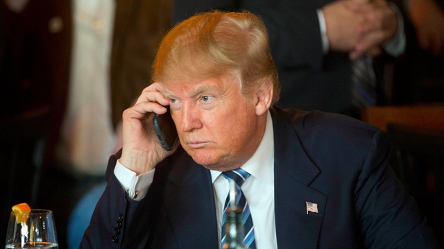 Donald Trump, ABD Başkanı olduktan sonra güvenlik nedeniyle iPhone kullanmaya başlamıştı.