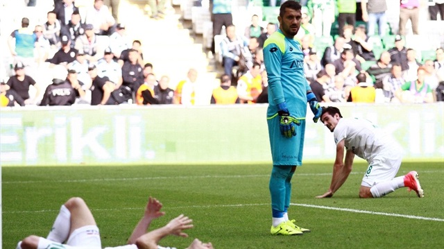 Gençlerbirliği uzatmalarda attığı golle Bursaspor'u 2-1 yendi ve rakibini ateşe attı. 