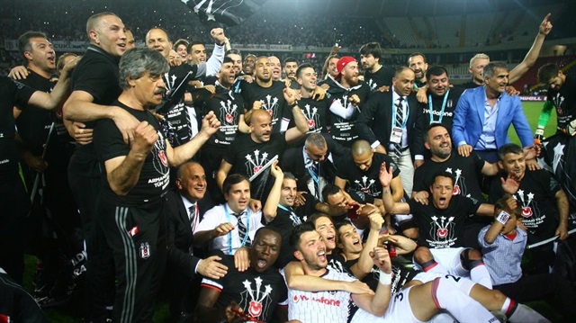 Beşiktaş, Gaziantepspor'u deplasmanda Babel, Oğuzhan ve Talisca'nın (2) golleriyle mağlup etti ve Süper Lig şampiyonu oldu. 