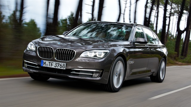 Spor otomobil severlerin başlıca tercihleri arasında yer alan BMW'de baş gösteren kapı sorunu kullanıcılarının hayatını riske atıyor.