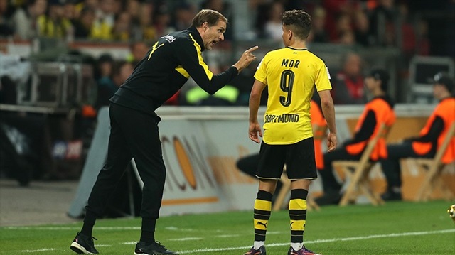 Milli futbolcumuz Emre Mor'un formasını giydiği Dortmund'da teknik direktör Tuchel'le yollar remsen ayrıldı.