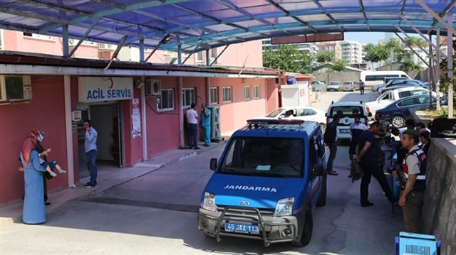 ​Manisa 1. Piyade Eğitim Tugay Komutanlığı Albay Arif Seyhun Kışlasında, 23 Mayıs'ta bulantı ve karın ağrısı şikayetiyle revire başvuran bin 49 askerden 207'si hastanelerde tedaviye alınmıştı.