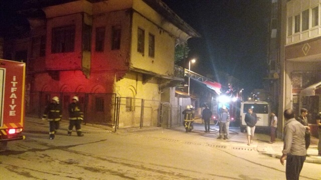 Malatya'da metruk evde çıkan yangın korkuttu