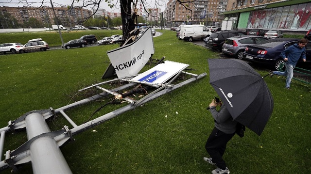 Rusya’nın başkenti Moskova’da dün çıkan fırtınada, 13 kişinin öldüğü ve 170 kişinin yaralandığı açıklandı.
