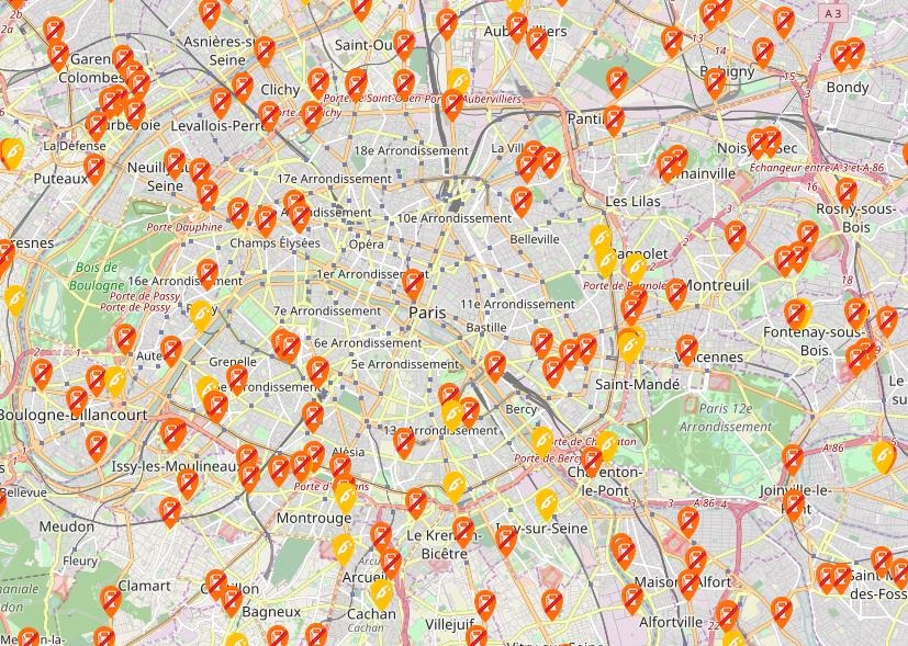 Paris başta olmak üzere, kriz tüm Fransa'da yayılıyor.