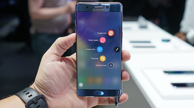 ​

سامسونج تبدأ بإختبار نظام التشغيل الخاص بالهاتف Galaxy Note 8