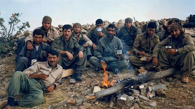 Şehit Aydın ve silah arkadaşları. (1997, Irak)