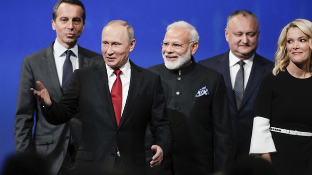 Rusya Devlet Başkanı Vladimir Putin, Rusya’nın St. Petersburg kentinde düzenlenen Uluslararası Ekonomi Forumu kapsamında ABD’li iş adamlarıyla bir araya geldi.