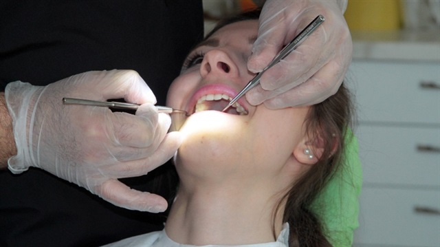 Ramazan ayında yaklaşık 17 saat oruçlu olunacağını belirten uzmanlar, diş macununun içindeki minerallerin susattığını söyledi.