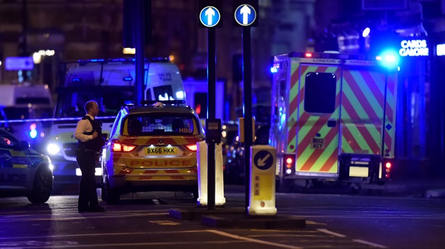Londra'da terör alarmı güvenlik güçlerini harekete geçirdi