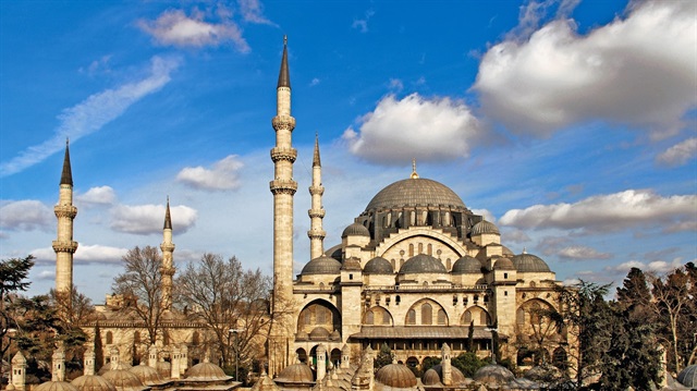 Süleymaniye Camii İmam Hatibi Ayhan Mansız​, Süleymaniye Camii hakkında değerlendirmelerde bulundu.