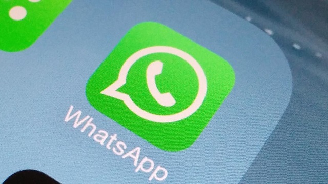 Dolandırıcılar, WhatsApp'ı ücretsiz hale getirin şeklindeki mesajlar ile kullanıcıları dolandırmayı hedefliyor.