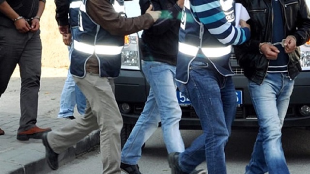 Şanlıurfa'da sosyal medya üzerinden terör propagandası yaptıkları iddiasıyla 8 kişi gözaltına alındı.