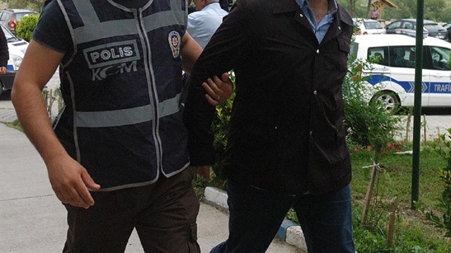 Afyonkarahisar'da FETÖ operasyonunda 17 kişi tutuklandı
