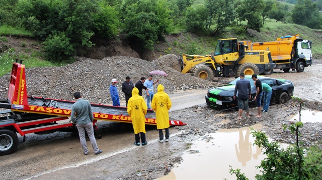 Amasya'da sağanak yağış hayatı olumsuz etkiledi-Amasya hava durumu