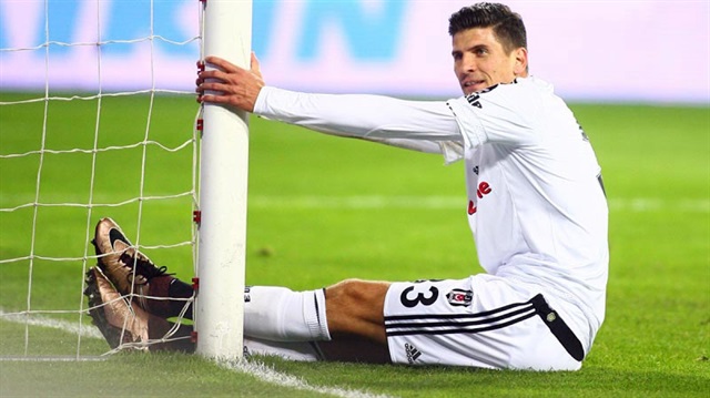 Alman yıldız Mario Gomez, Beşiktaş formasıyla Süper Lig'de geçtiğimiz sezon 26 gol atarak gol kralı olmuştu. 