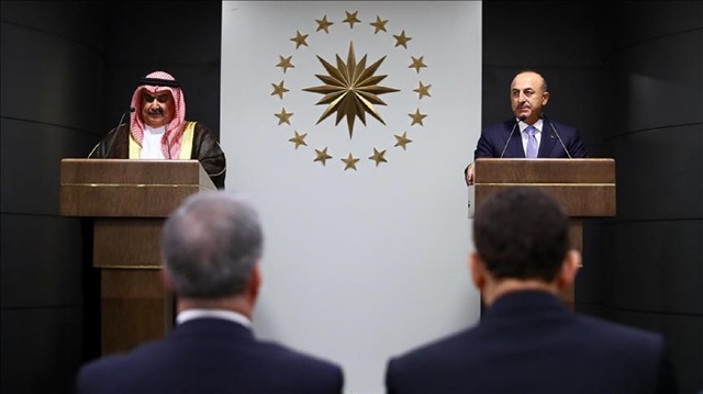 Turkish Foreign Minister Mevlüt Çavuşoğlu (R) and Bahrain Foreign Minister Khalid bin Ahmed Al Khalifa (L) hold a joint press conference after their meeting in Istanbul, Turkey on June 10, 2017.