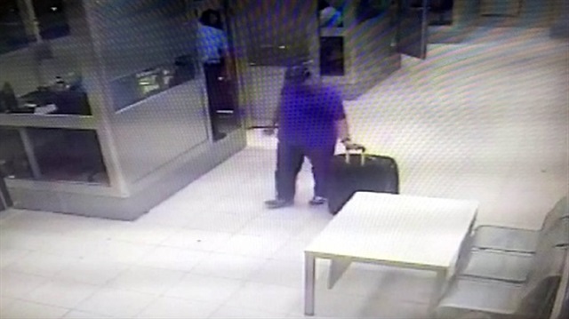 Zekeriya Öz'Ün havalimanında kaçarken görüntülenmişti.