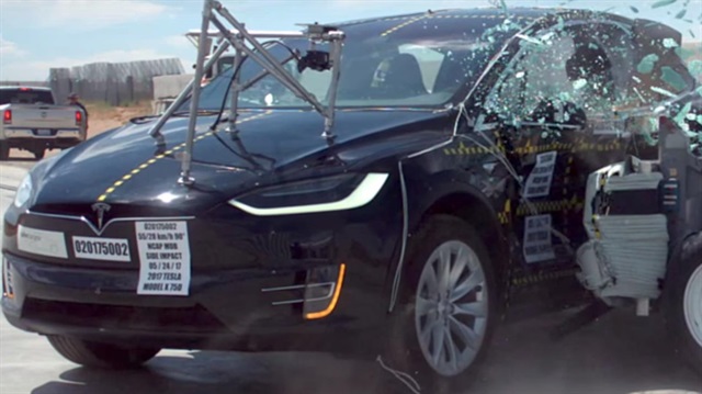 Kaya gibi sağlam: Tesla Model X en güvenli SUV seçildi!